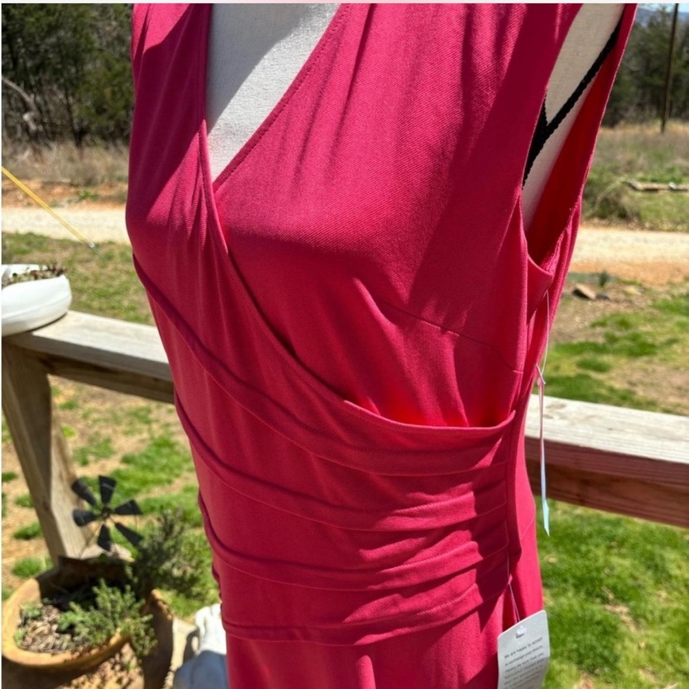 London Times Fuchsia Sleeveless Midi Dress
